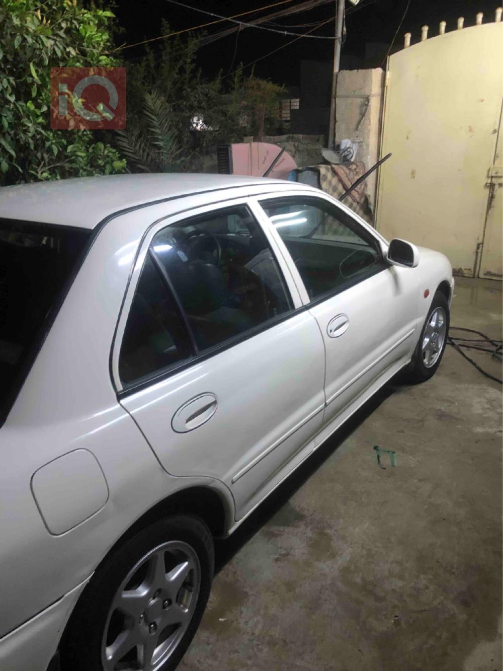 بروتون ويرا